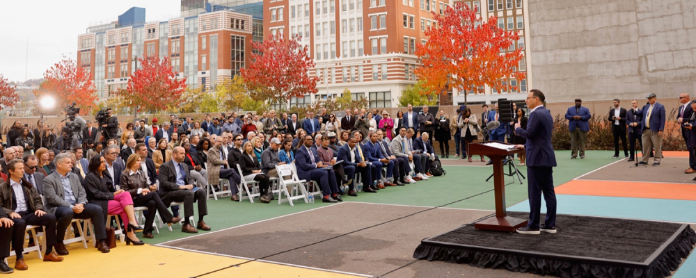 Governor Shapiro presenting to a crowd